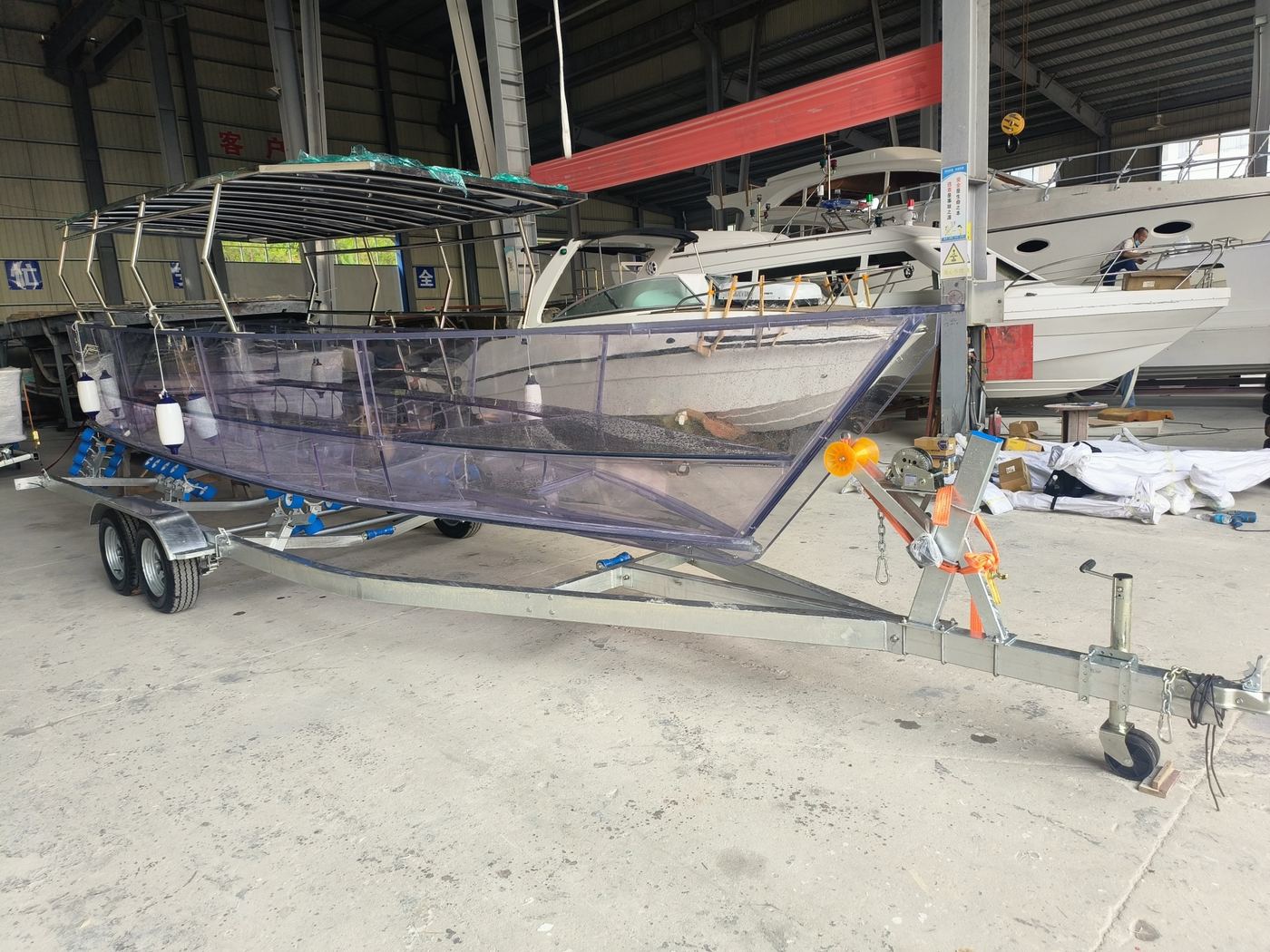 8.8 m transparent boat